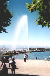 Le jet d'eau de Genève sur la rade des Eaux-Vives